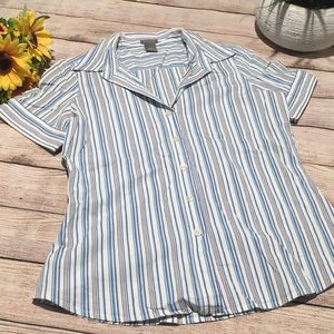 🔴SALE!!!🔴 Ann Taylor Fitted Button Down Shirt